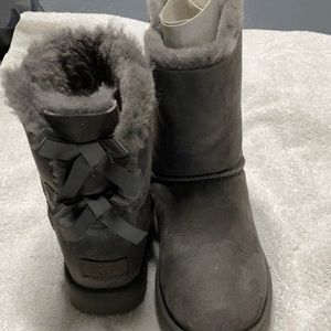 Gray uggs